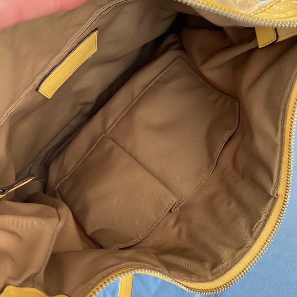 Coach purse 🐥🐥 - Picture 8 of 8